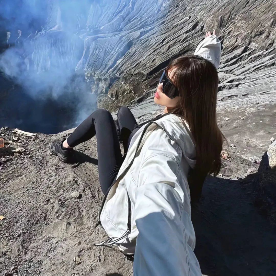 踹掉渣男后我被三个大佬宠上天